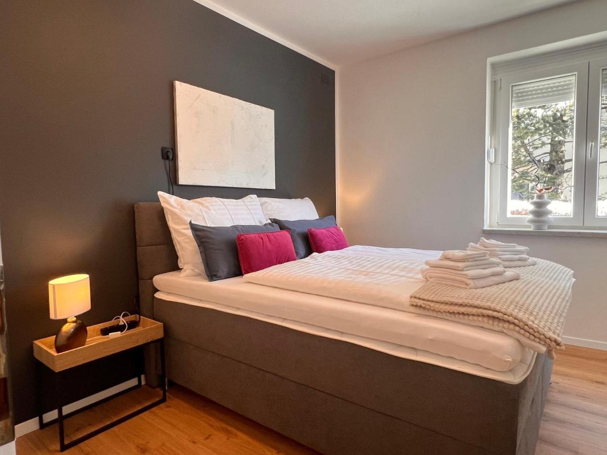 Ferienwohnung Imzaro: Erdgeschoss, 2 Schlafzimmer Plus Schlafsofa, Eigener Eingang, Grosse Terrasse Mit Garten! Spittal an der Drau Exterior photo